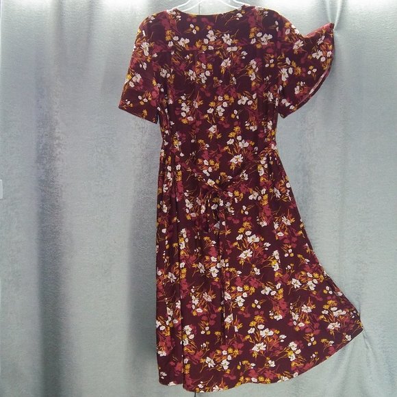 NEW Floral Maternity Dress - Picture 4 of 6